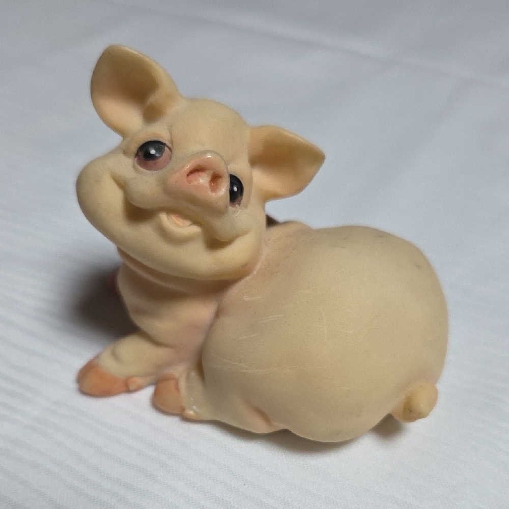 Adorable Cream Pig Figurine 1994